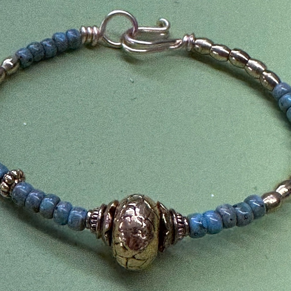 Elegant Gold and Blue Beaded Bracelet